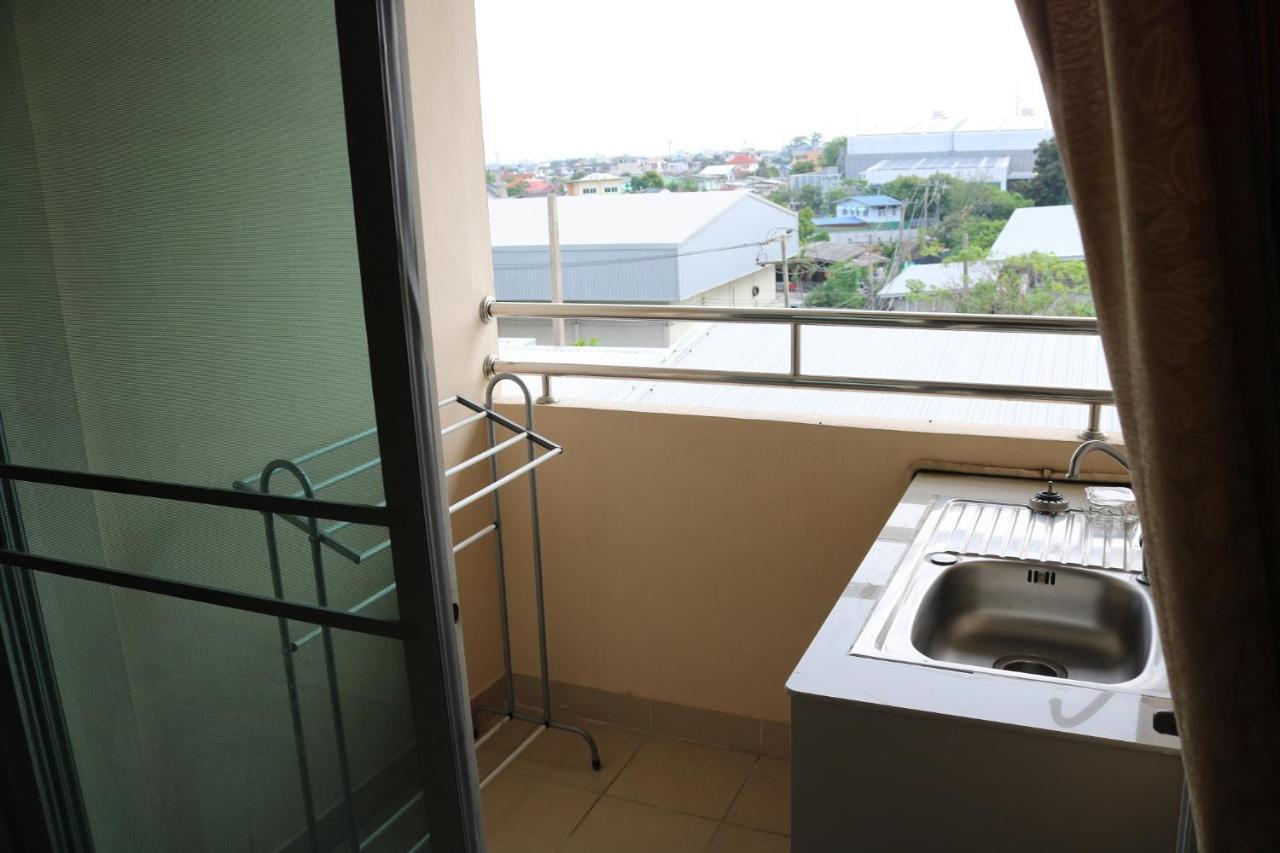 Ladapan Mansion Apartment Nonthaburi Exterior photo